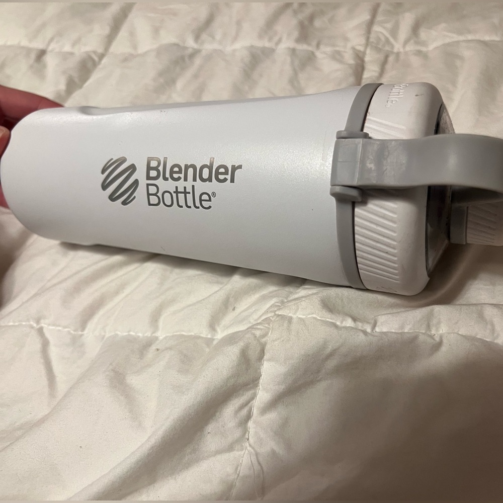 Blender bottle white 26oz